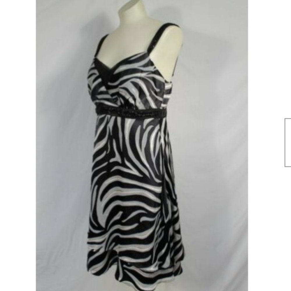 WHBM Zebra Print Black White Dress Size 8 Beaded - Picture 3 of 5